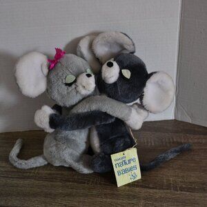 Vtg Dakin's Nature Babies Hugging Mice Pair